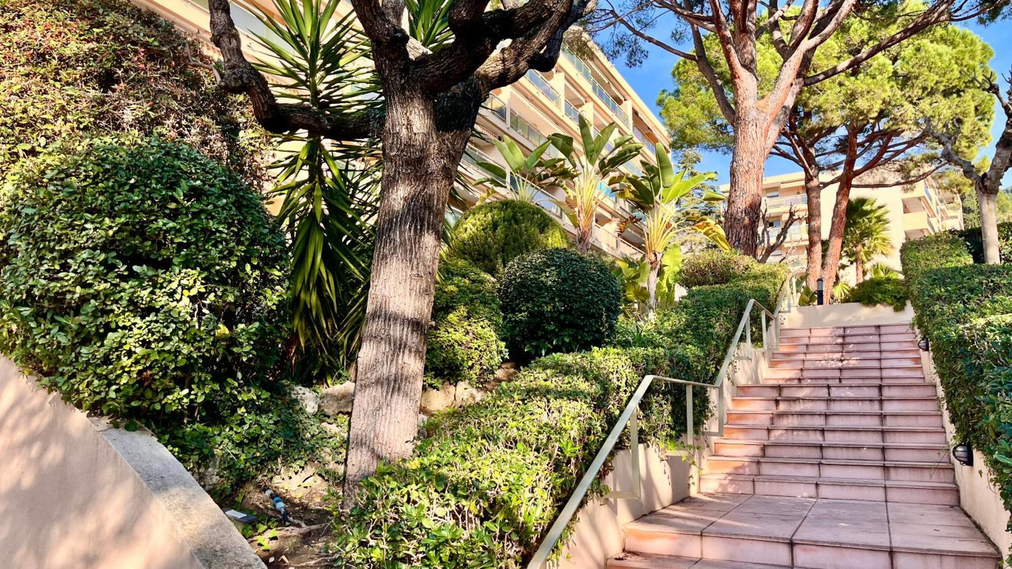 L'Azur - Apt De Standing - Piscine - Parking Le Cannet Luaran gambar
